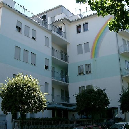 Albergo Arcobaleno Sottomarina Exterior photo