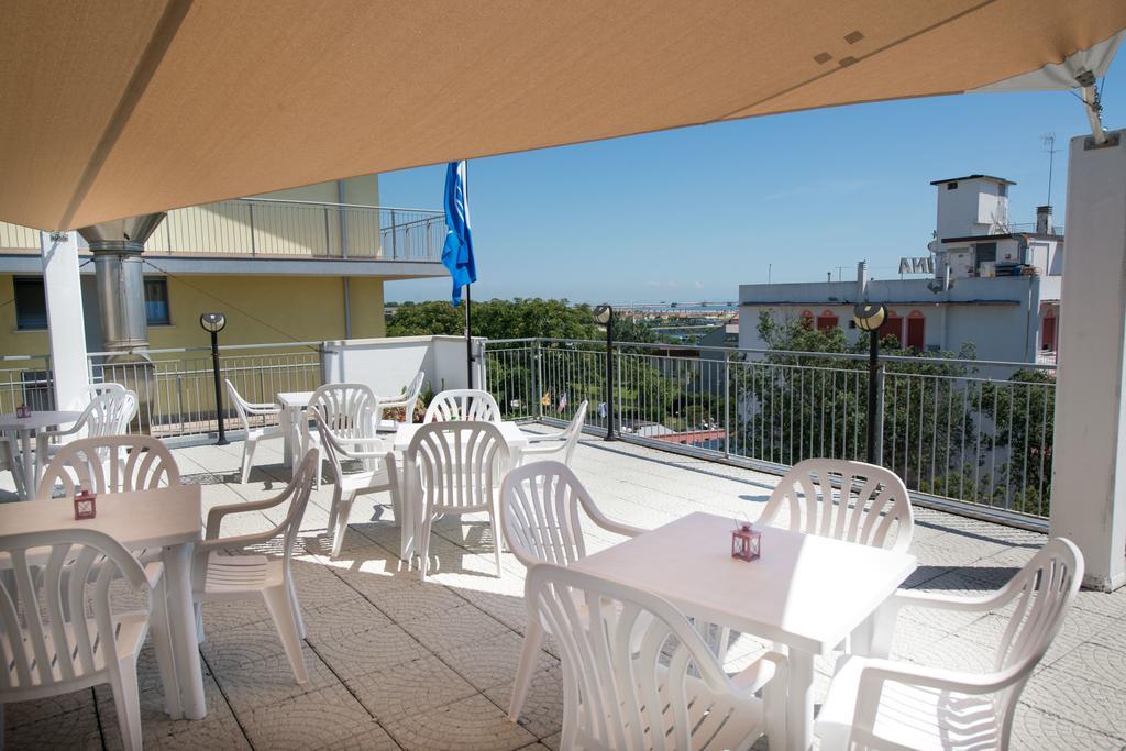 Albergo Arcobaleno Sottomarina Exterior photo