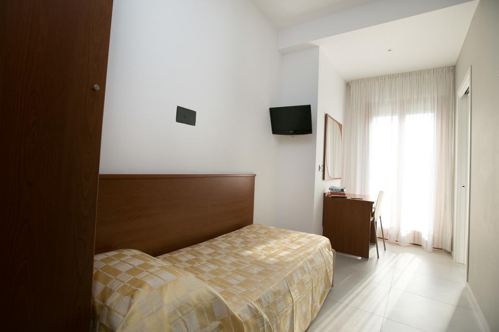 Albergo Arcobaleno Sottomarina Exterior photo