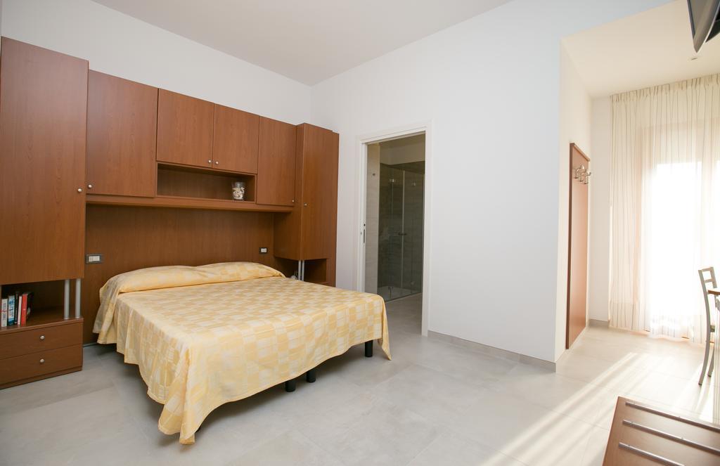 Albergo Arcobaleno Sottomarina Exterior photo